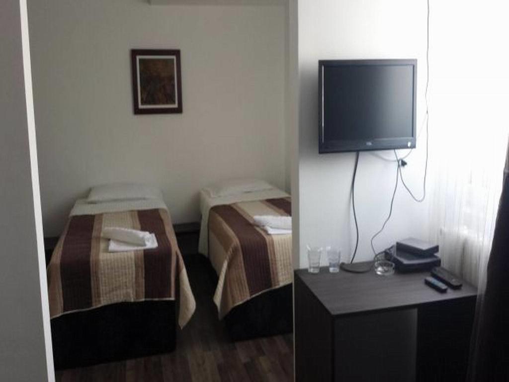 Gros Hotel - Leskovac ليسكوفاك المظهر الخارجي الصورة