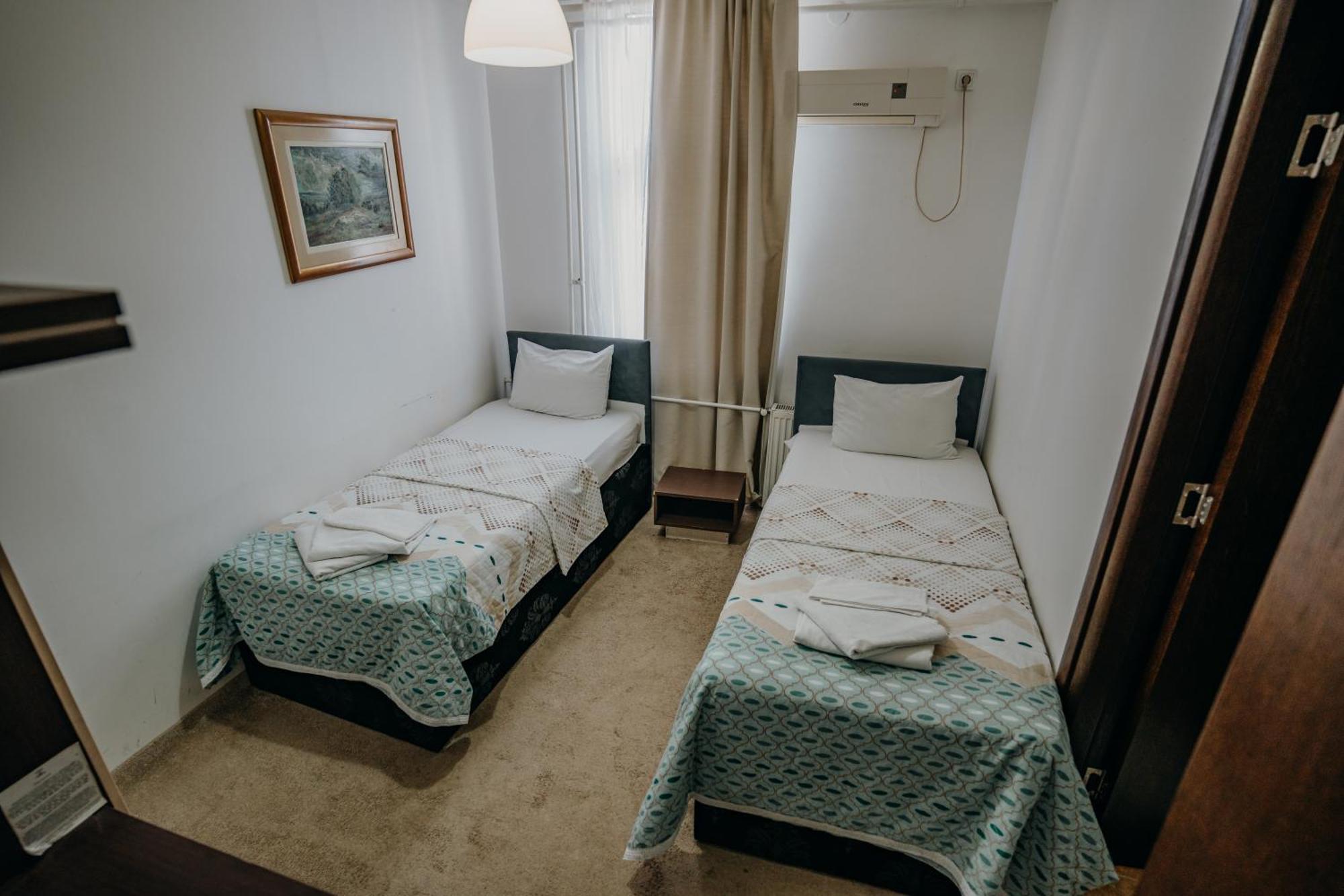 Gros Hotel - Leskovac ليسكوفاك المظهر الخارجي الصورة