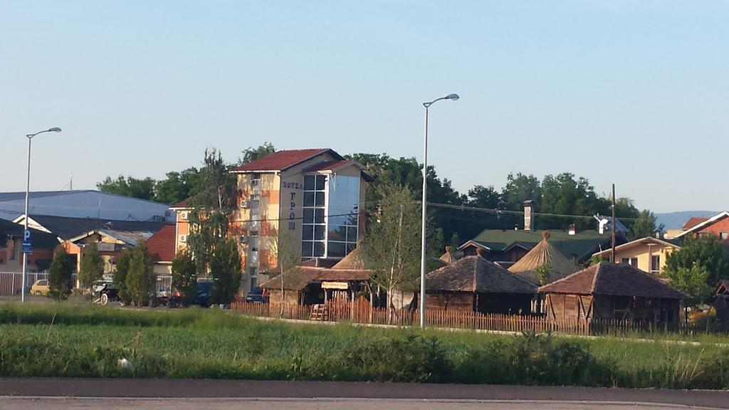 Gros Hotel - Leskovac ليسكوفاك المظهر الخارجي الصورة