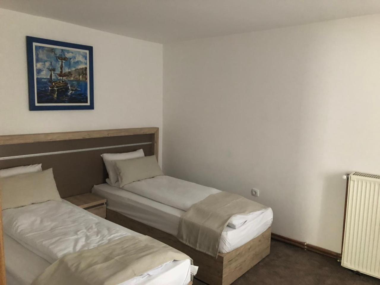 Gros Hotel - Leskovac ليسكوفاك المظهر الخارجي الصورة