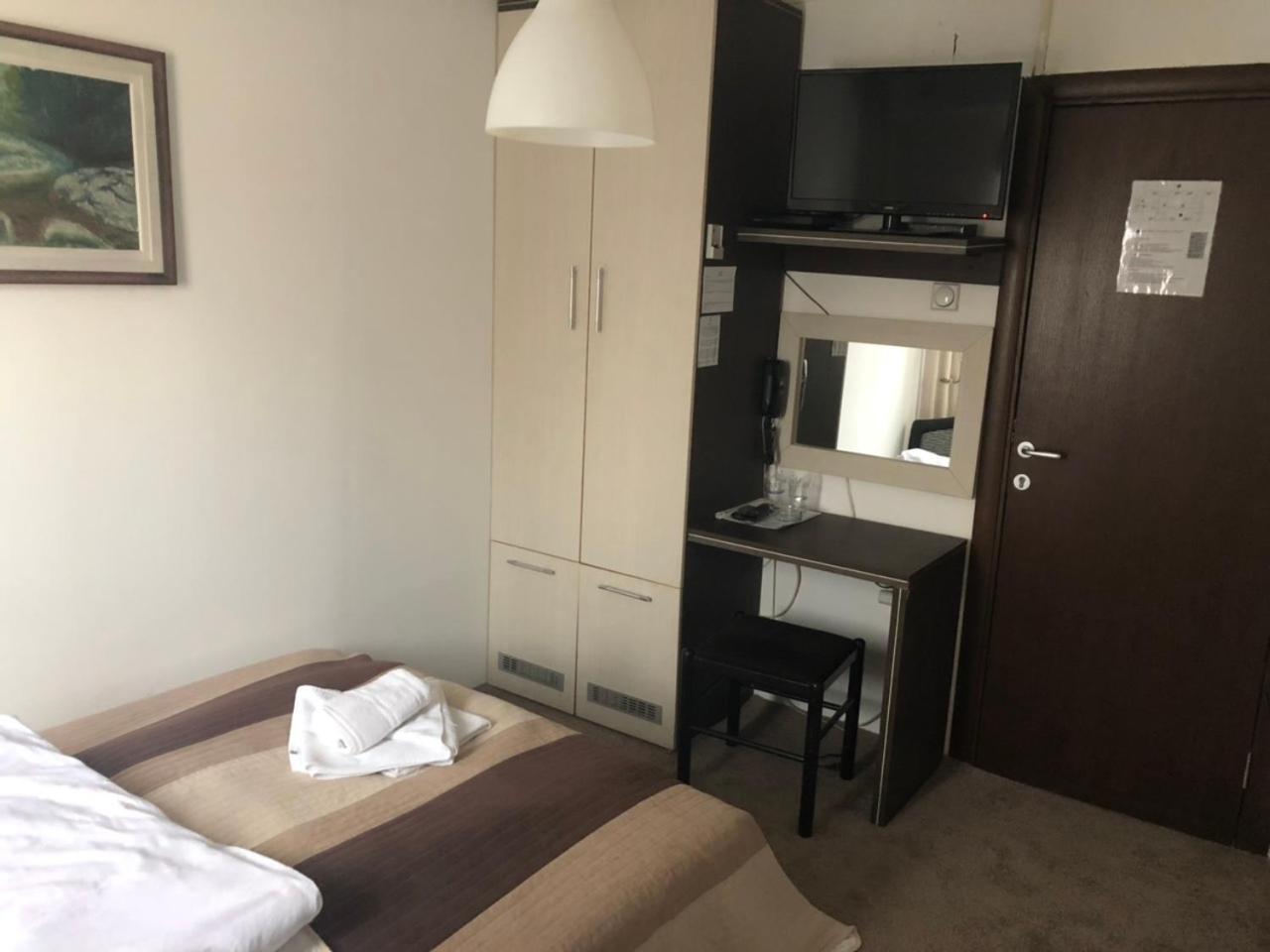 Gros Hotel - Leskovac ليسكوفاك المظهر الخارجي الصورة